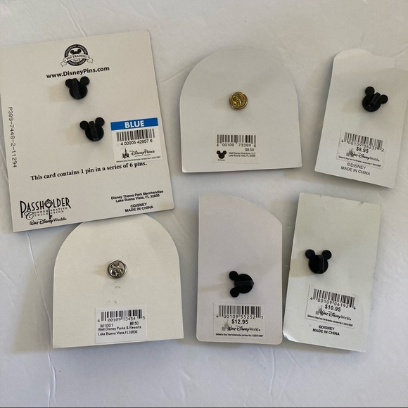 Disney pins / bundle of passholder exclusive pins - Picture 9 of 9